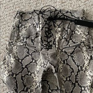 Leather skinny pants (excellent quality)